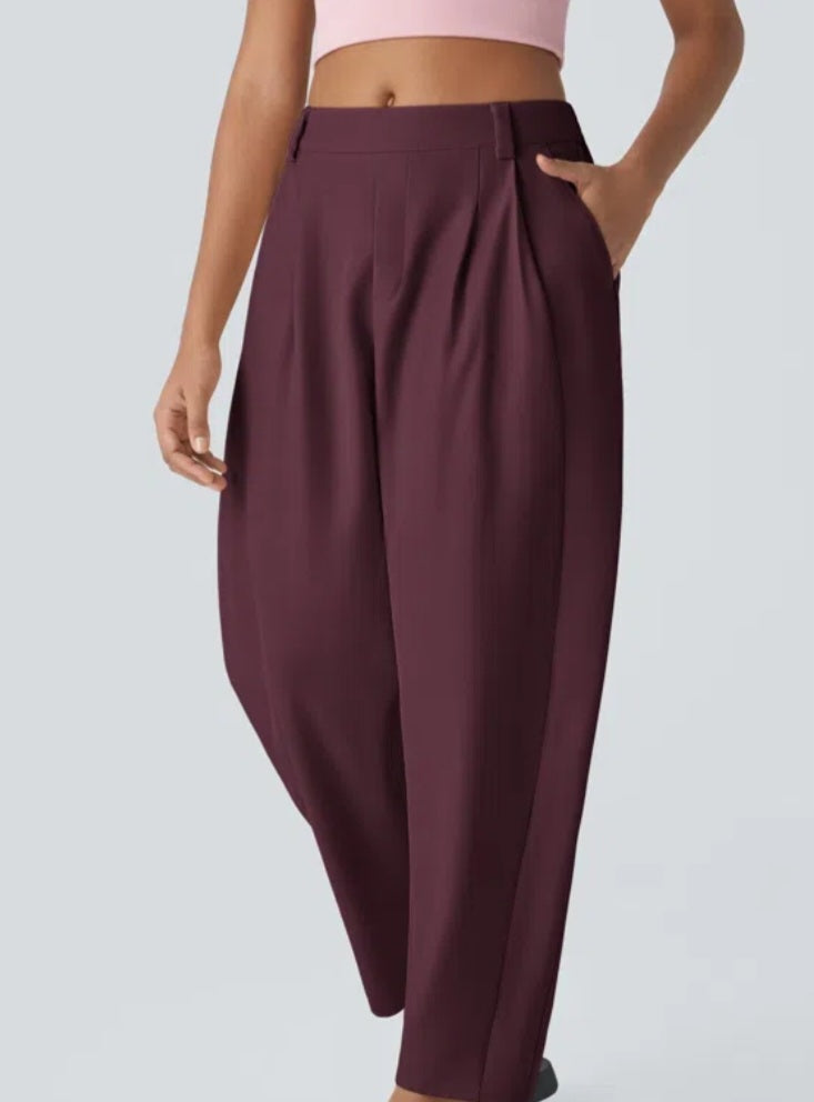 Pantalon de tailleur "ballon" ceinture élastique.