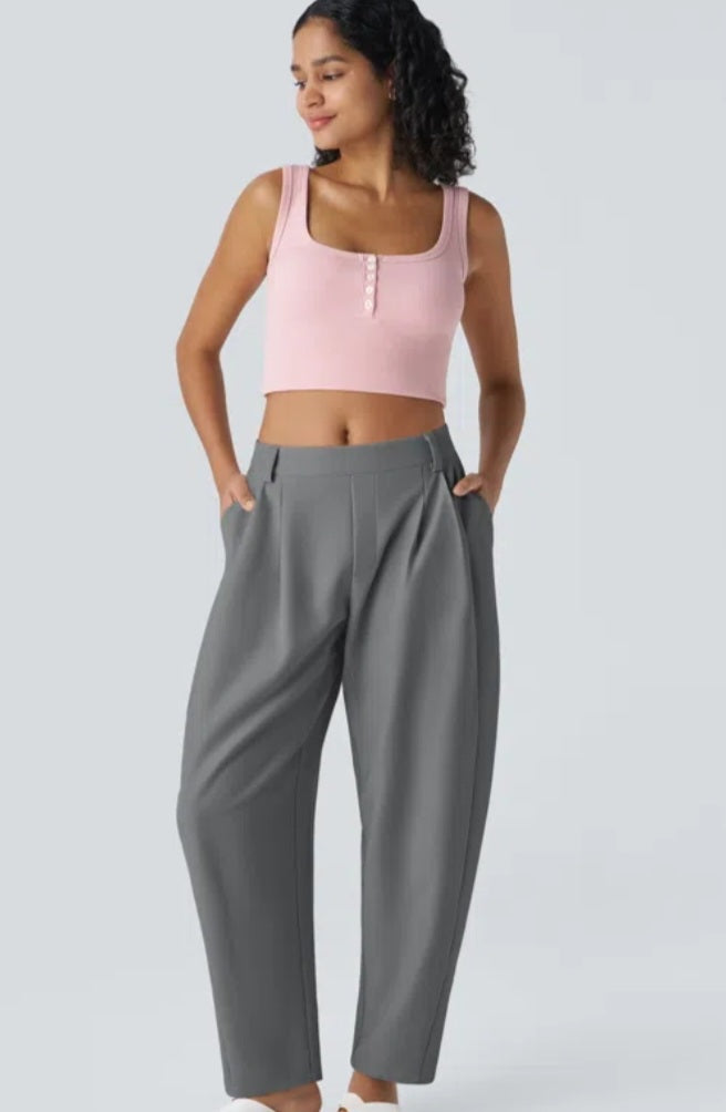 Pantalon de tailleur "ballon" ceinture élastique.